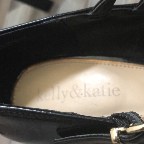 Heels - Picture 2 of 2